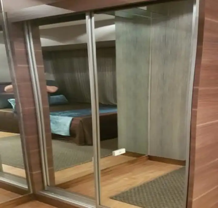 Moderno Mirrored Sliding Wardrobe Door, Cost To Install Sliding Mirror Closet Doors