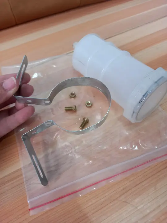 Fluid reservoir universal